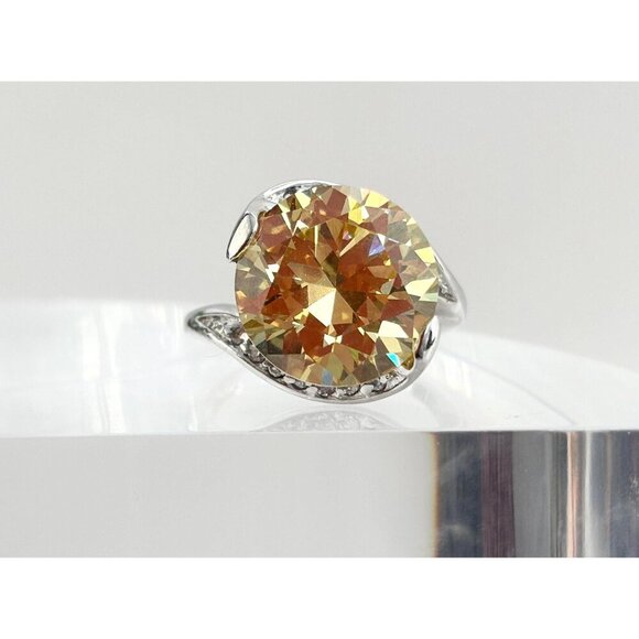 Vintage Jewelry - Round Cut Yellow Cubic Zirconia Vintage Multi Gemstone Vintage Ring - sz 8.75